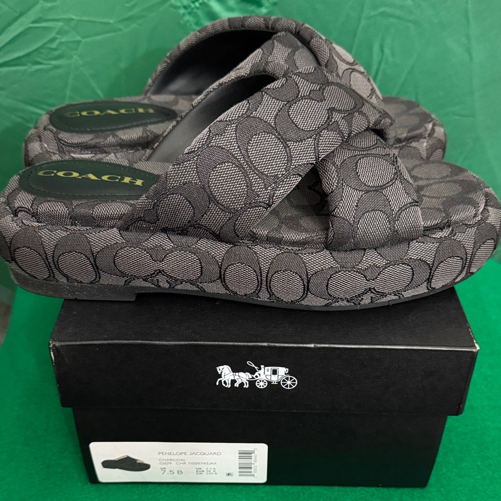 Coach  Black Patterned Slippers size 7.5 like new - Picture 13 of 16
